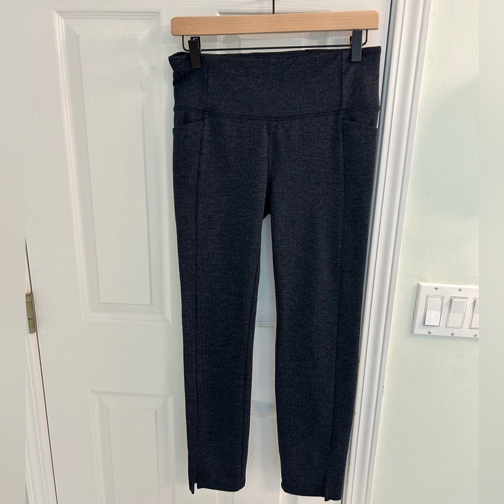 Athleta leggings. Black and blue herringbone.